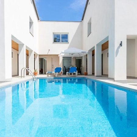 Goldhome - New House With Private Heated Pool, Parking, Wifi, Games Room Empuriabrava Exterior photo